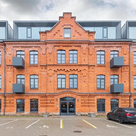 Shanti Barracks Apartment By Polo Apartments Kaunas Exterior foto