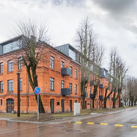 Shanti Barracks Apartment By Polo Apartments Kaunas Exterior foto