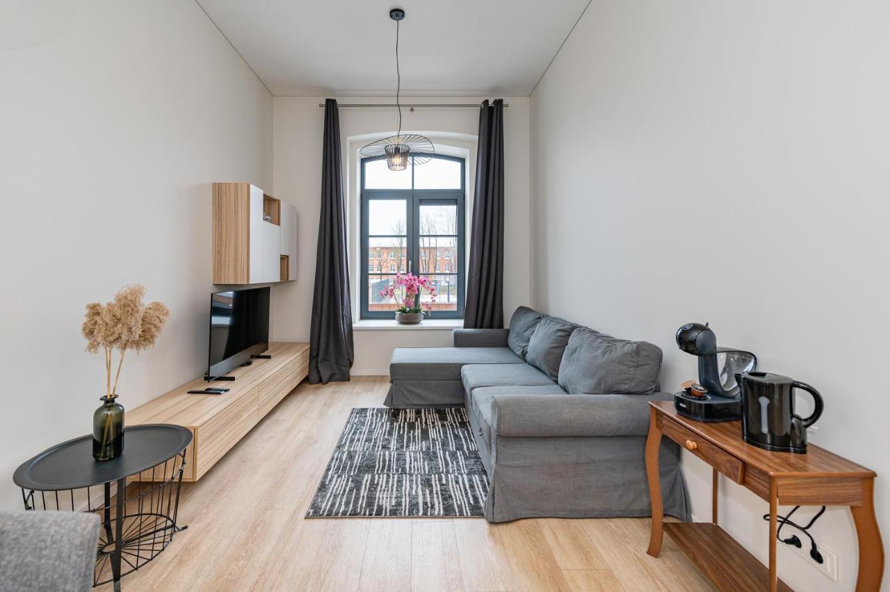 Shanti Barracks By Polo *