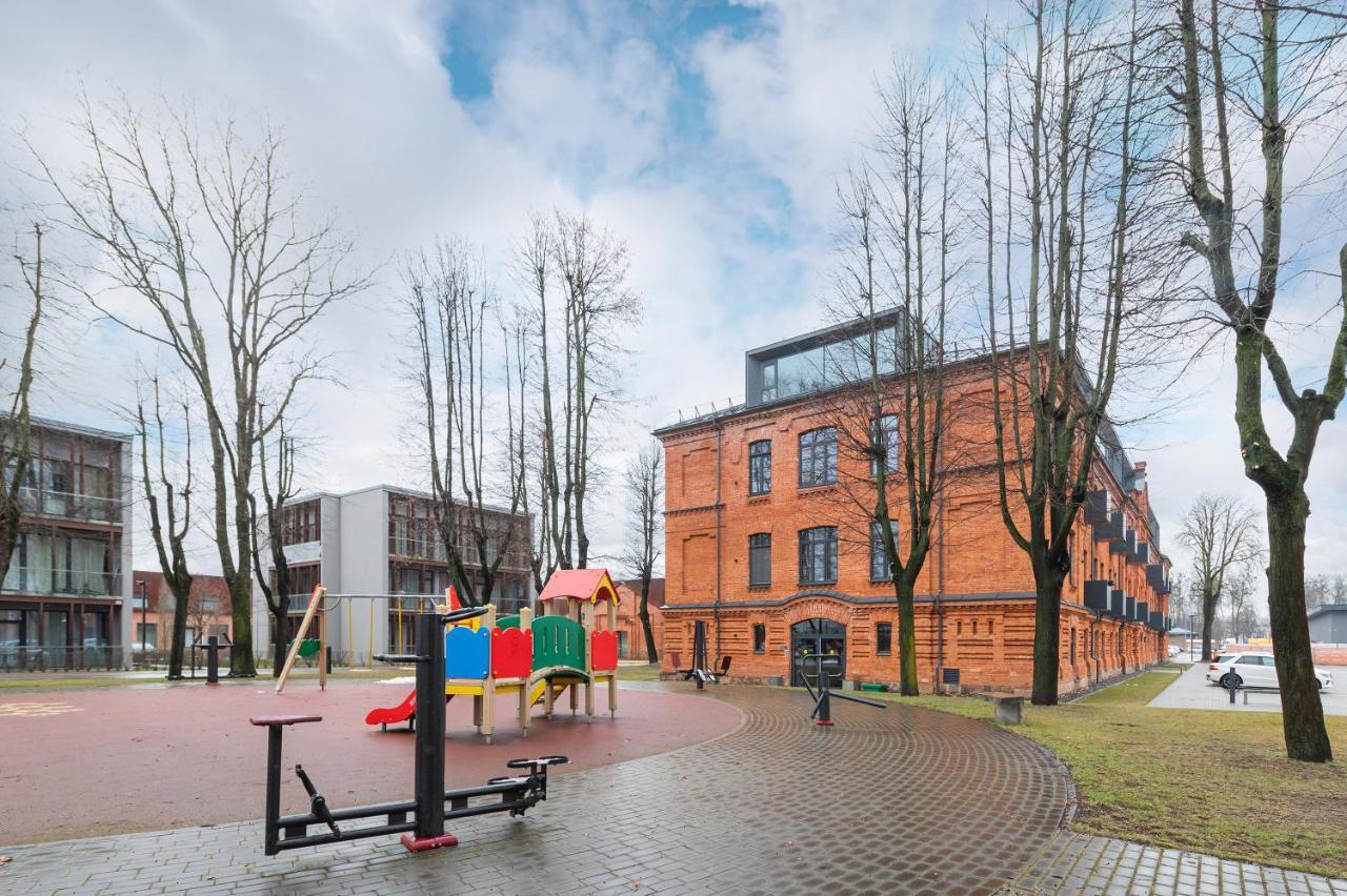 Shanti Barracks By Polo *
